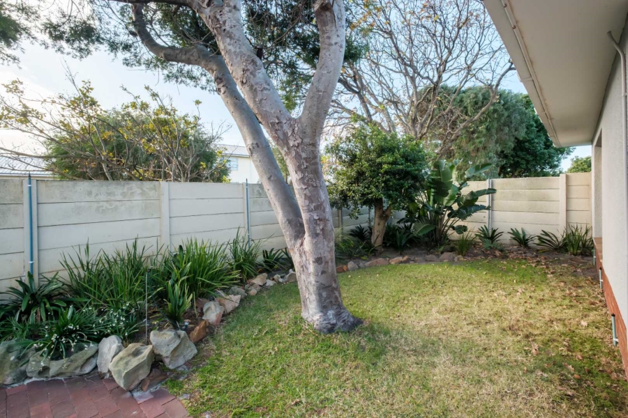 5 Bedroom Property for Sale in Kirstenhof Western Cape